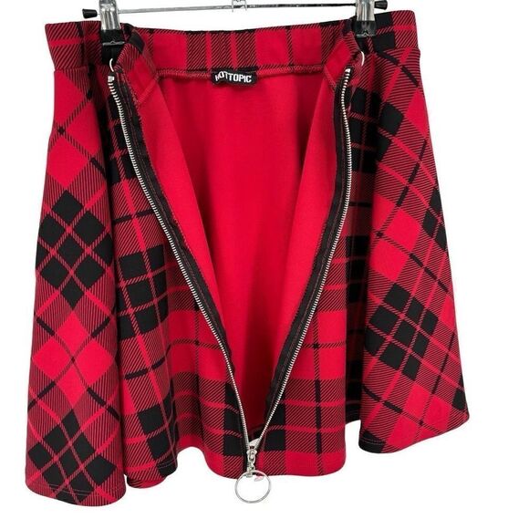Hot Topic Red & Black Plaid‎ O-Ring Skater Skirt Size 29 - Picture 2 of 5